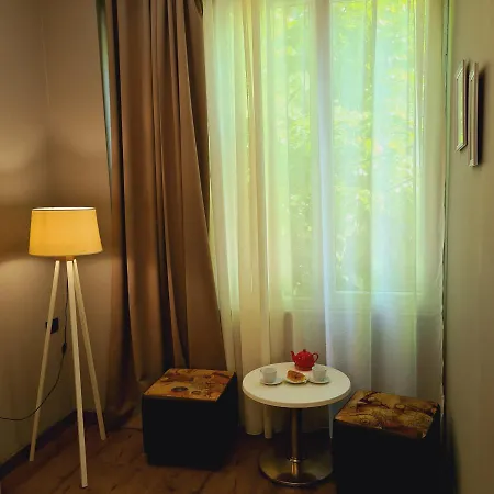 Driti New Bazaar Hotel *